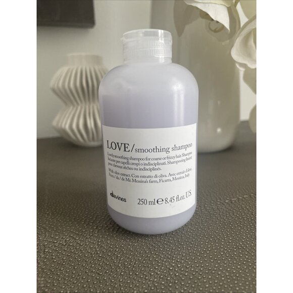 Davines LOVE Smoothing Shampoo 8.45oz/250ml - Picture 1 of 1